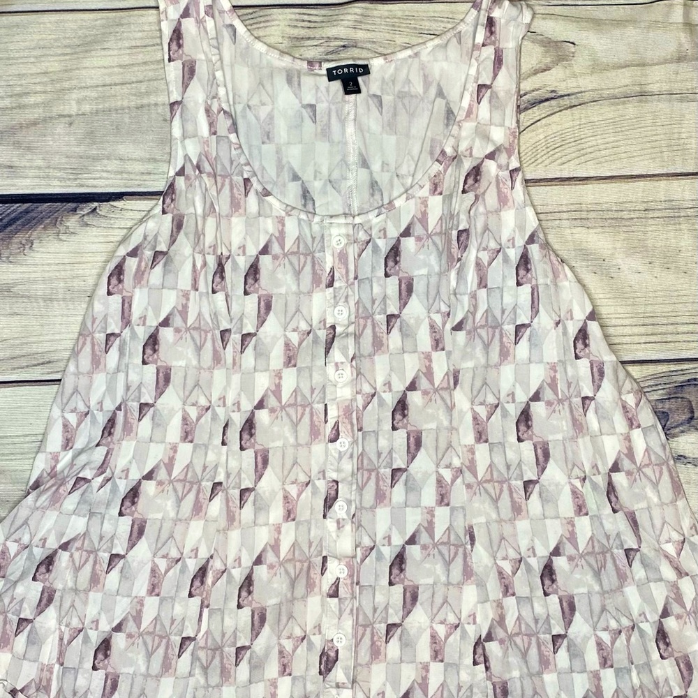 Torrid Sleeveless Shirt - size 2 (plus size) - Picture 1 of 2